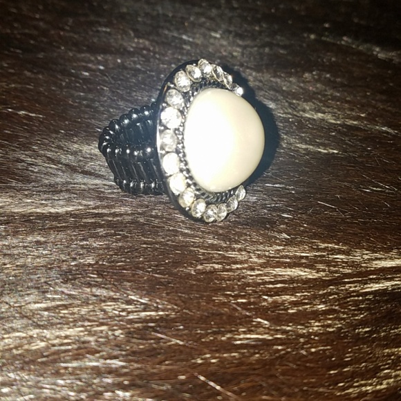 Elastic Ring - Picture 2 of 2